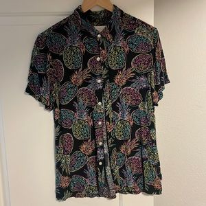 Chubbies mens pineapple button-down